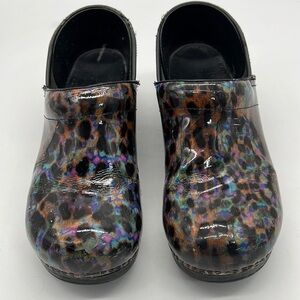 Dansko Shiny and Colorful Professional Clogs sz EU40
